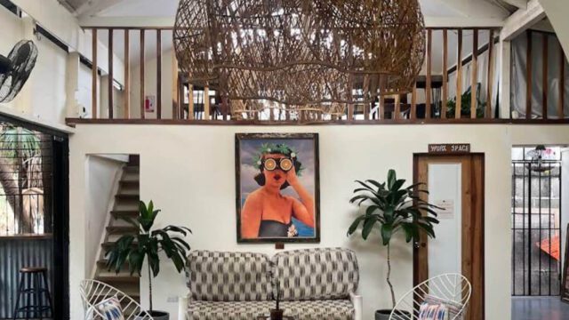 Ding Repair Cafe Interior