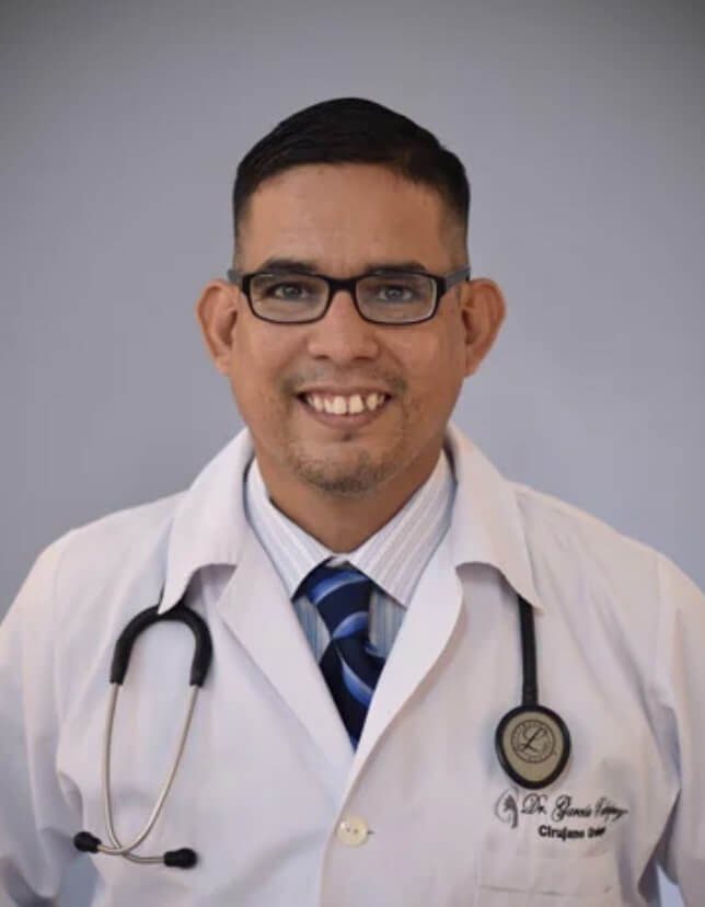 Dr. Denis García Urologist photo