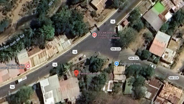 Aerial map view of Farmacia La FE