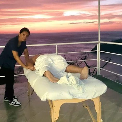 Amalia Massage – Personalized mobile spa services in San Juan del Sur, Nicaragua image of someone receiving a massage