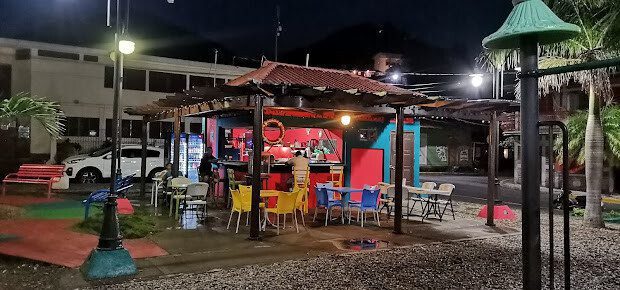 Glorieta María Calderón – Fast-food restaurant on Avenida La Bolsa in San Juan del Sur, Nicaragua