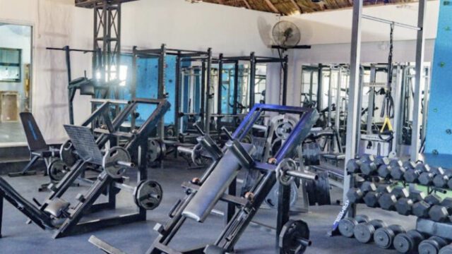 Interior of the gym at Move Viva Fitness San Juan del Sur – Interior view showcasing modern gym facilities and group classes