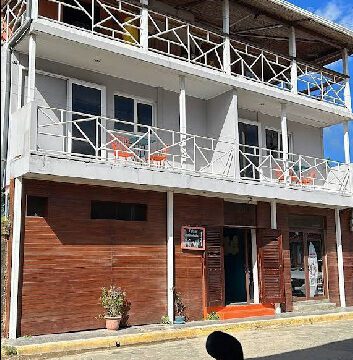 Front view of El Caite Beach Hostel in San Juan del Sur, Nicaragua