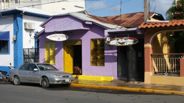 Exterior view of Casa Romano Hostel in San Juan del Sur, Nicaragua