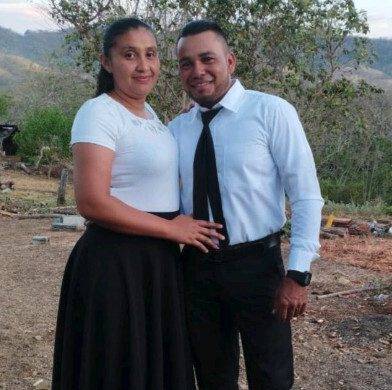 Image of Antonio mobile farrier in Escamequita Nicaragua providing hoof care for horses in the Escamequita and South San Jun del Sur region