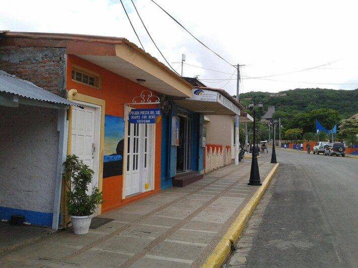 Exterior view of Posada Puesta del Sol guesthouse in San Juan del Sur, Nicaragua