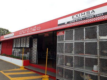 Exterior view of EXIMSA veterinary pharmacy in Managua, Nicaragua