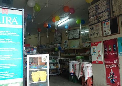 Exterior view of Veterinaria Narváez Sánchez in Managua, Nicaragua