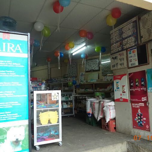 Exterior view of Veterinaria Narváez Sánchez in Managua, Nicaragua