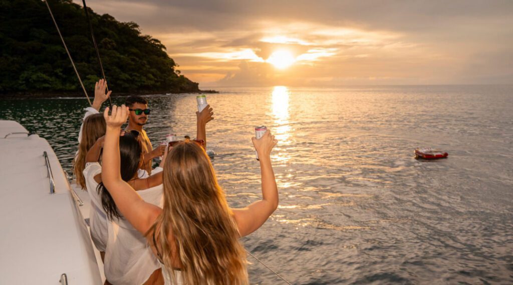 Santana Sail Open Sail Option Group on Yacht Having Fun