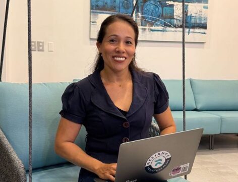 Professional sewing and clothing alterations by Elsi Mosio