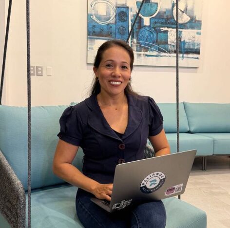 Professional sewing and clothing alterations by Elsi Mosio