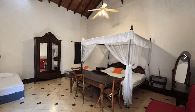 A room at Encuentros Club Granada